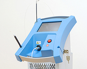 最新の設備による治療